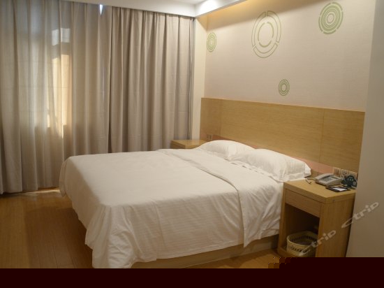 1.8米床豪华大床房