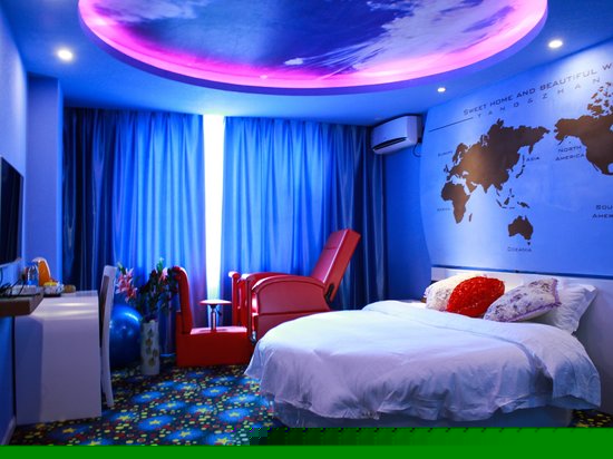 多功能主题房