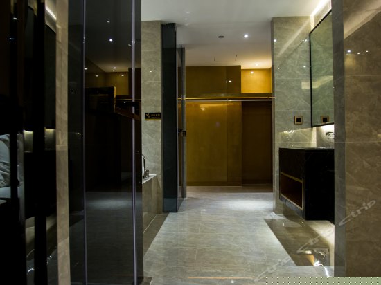 魅力豪华大床房