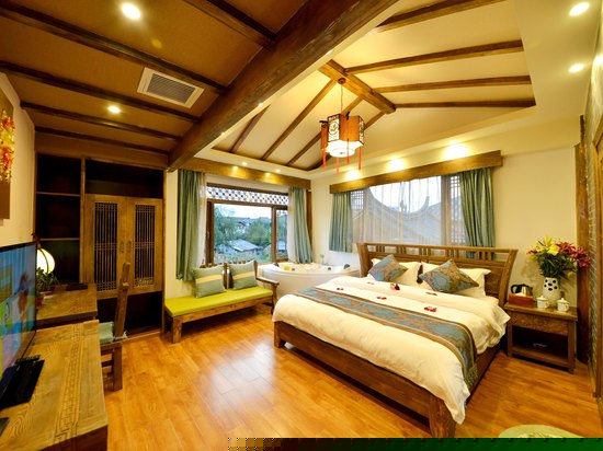 豪华观景浴缸房