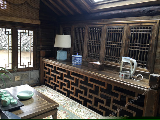 花园复式豪华月光套房