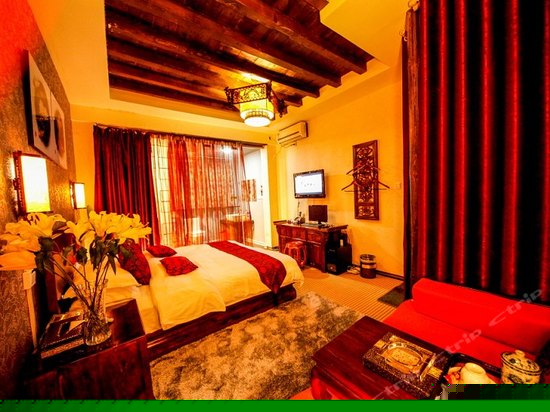 三号院南山大床房