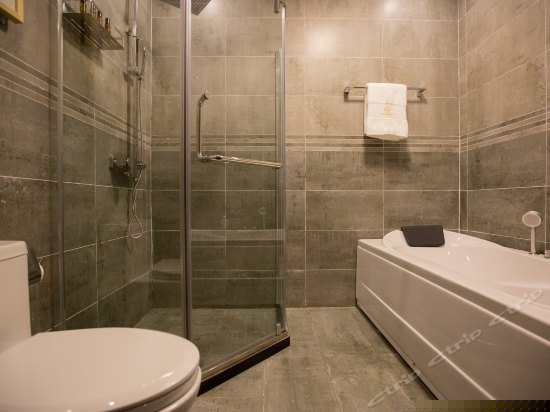 杨柳岸山景标准间