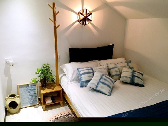 植物染山景大床房茶白