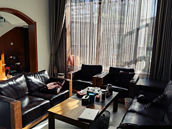 观山看海大理古城别墅