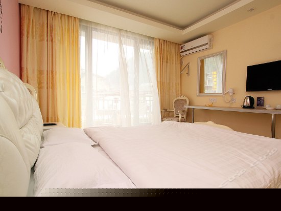 阳台观景欧式大床房