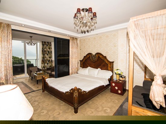 401至尊海景露台家庭房