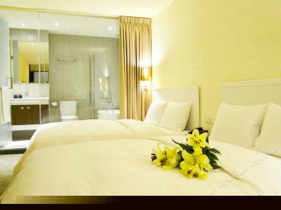 爱魅居浴缸4人房