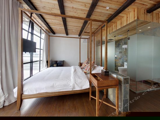 豪华海景大床房