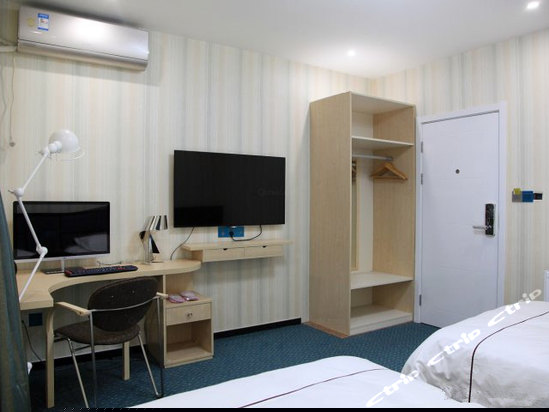 豪华电脑标间套房