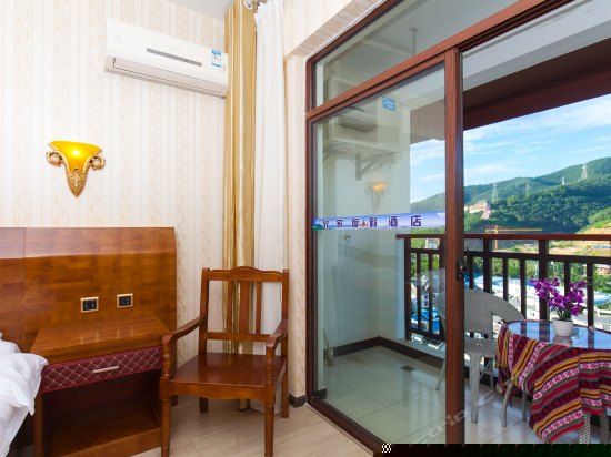 阳台山景大床房