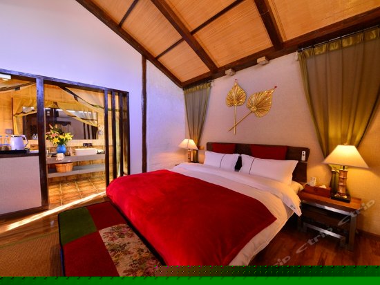 花月夜东南亚大床房