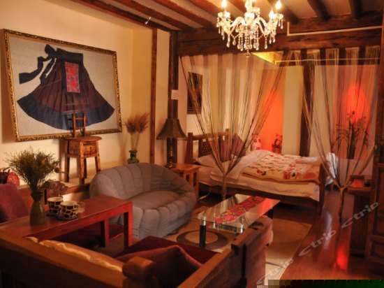 豪华家庭大床房