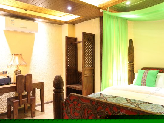 镜中花豪华套房