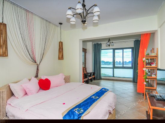 一线海景电脑圆床房