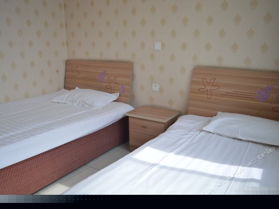 顺友快捷酒店标准间