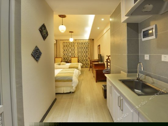 景法店山景阳台双床房