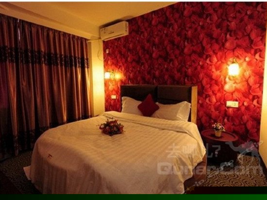 浪漫个性大床房