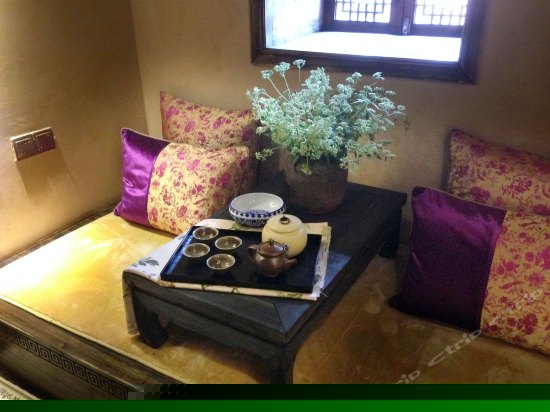 西楼复式东厢房