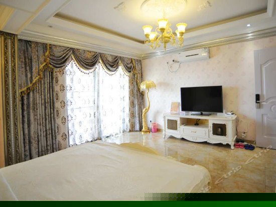 轻奢景观美式蜜月房