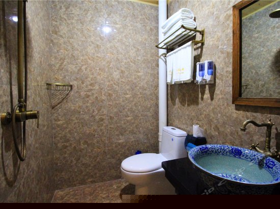 明清古典三人土炕房