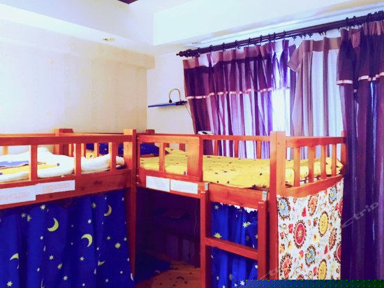 星空四人间（床位）