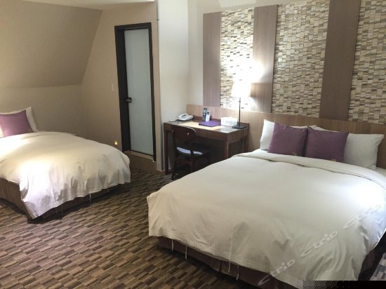 精致标准三人房（无窗）