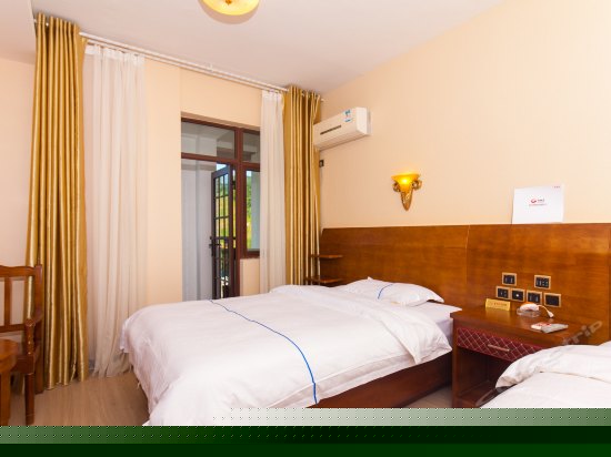 阳台山景双床房