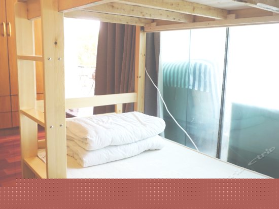 幺妹鱼塘四人间(床位)