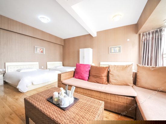 精品三人大床房