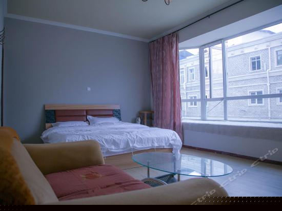 豪华情侣大床间