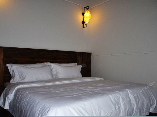 特价大床房（无窗）