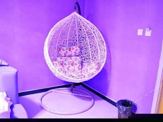 精品主题浪漫圆床房