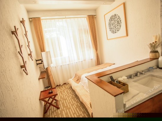 榻榻米标准大床