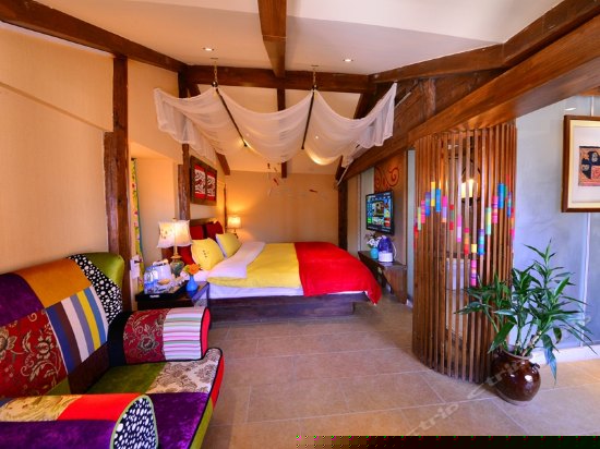 花月影阳光大床房