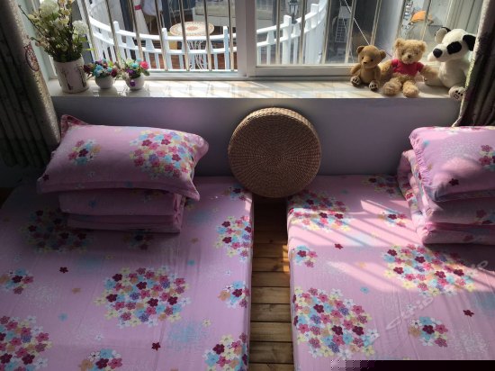 温馨双床榻榻米房