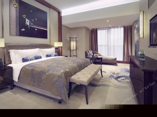 精选江景大床房