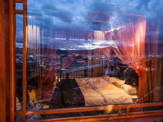 二楼观景大床房