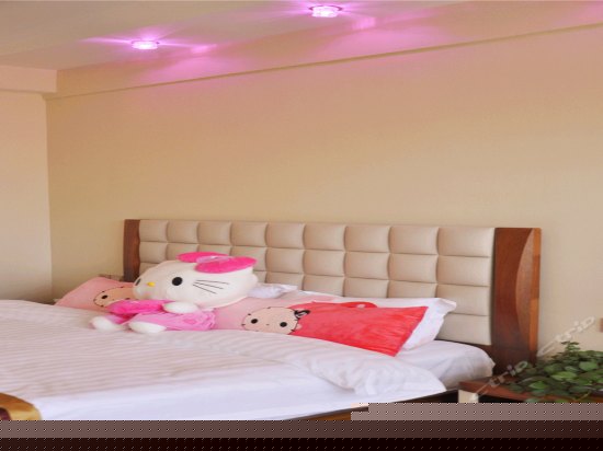 KITTY浪漫主题房