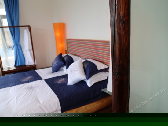 全日出海景大床房