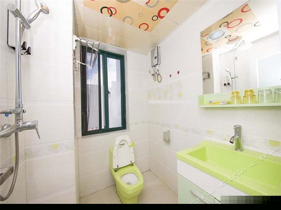 大阳台雅致两室一厅海景房