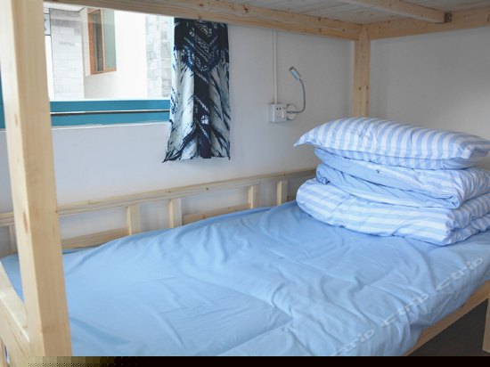 女生四人床位间