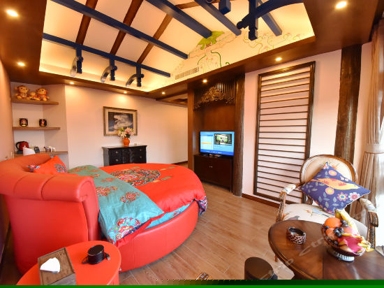 安驿院观景蜜月圆床房