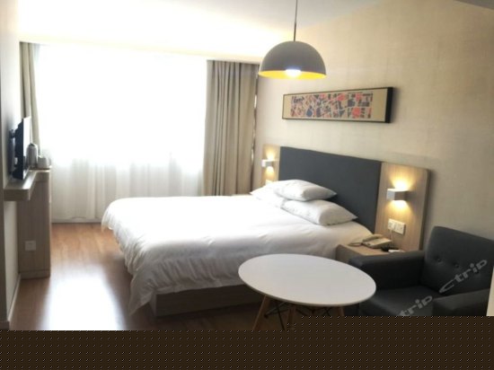 零压高级大床房