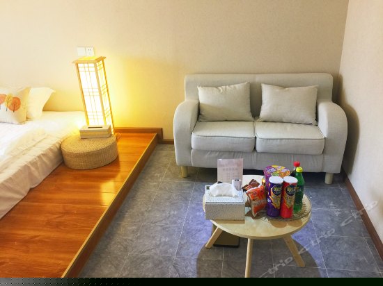 韩式主题榻榻米房