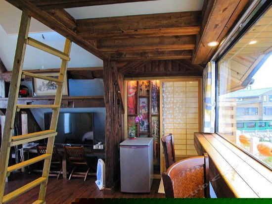 海景峇里风情木屋双人房