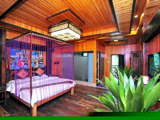 豪华风情大床房