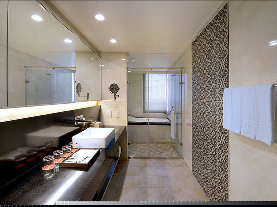 豪华海景四人房