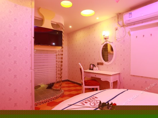 创意主题圆床房