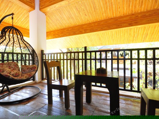 豪华蜜月大床房